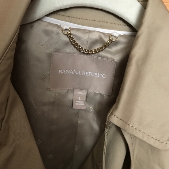 Banana Republic Classic Trench - Picture 3 of 4
